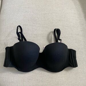 NWT - VICTORIA SECRET - BODY BY VICTORIA LINED STRAPLESS BRA - size: 34C